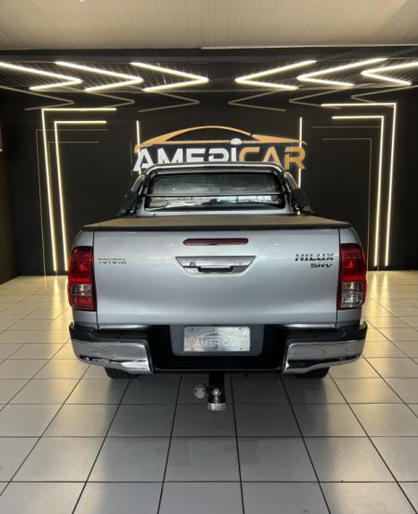 TOYOTA Hilux Caminhonete 2.8 16V SRV 4X4 DIESEL CABINE DUPLA AUTOMTICO, Foto 2