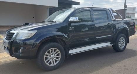 TOYOTA Hilux Caminhonete 3.0 4P 4X4 SRV TURBO DIESEL TOP CABINE DUPLA AUTOMTICO, Foto 1
