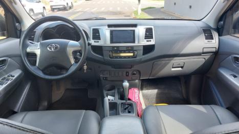 TOYOTA Hilux Caminhonete 3.0 4P 4X4 SRV TURBO DIESEL TOP CABINE DUPLA AUTOMTICO, Foto 9