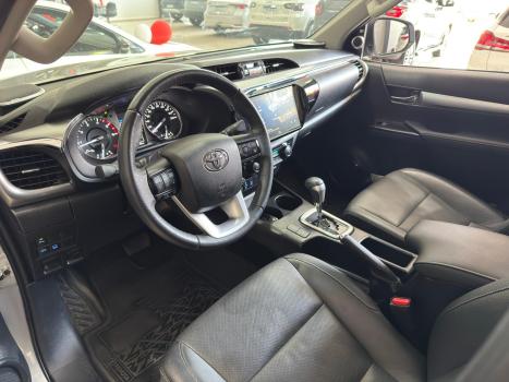 TOYOTA Hilux Caminhonete 2.8 16V SRX PLUS 4X4 TURBO DIESEL CABINE DUPLA AUTOMTICO, Foto 8
