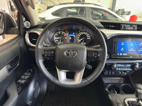 TOYOTA Hilux Caminhonete 2.8 16V SRX PLUS 4X4 TURBO DIESEL CABINE DUPLA AUTOMTICO, Foto 9