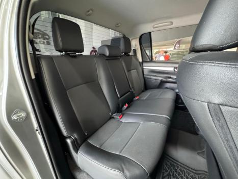 TOYOTA Hilux Caminhonete 2.8 16V SRX PLUS 4X4 TURBO DIESEL CABINE DUPLA AUTOMTICO, Foto 14