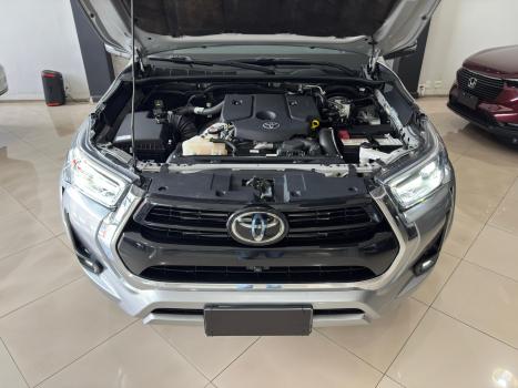 TOYOTA Hilux Caminhonete 2.8 16V SRX PLUS 4X4 TURBO DIESEL CABINE DUPLA AUTOMTICO, Foto 16