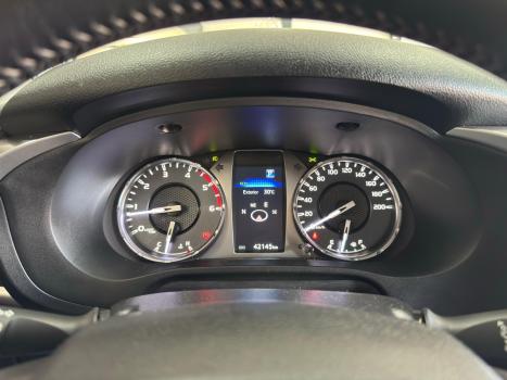 TOYOTA Hilux Caminhonete 2.8 16V SRX PLUS 4X4 TURBO DIESEL CABINE DUPLA AUTOMTICO, Foto 17