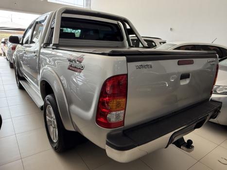 TOYOTA Hilux Caminhonete 3.0 4P 4X4 SRV TURBO DIESEL CABINE DUPLA, Foto 3