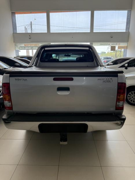 TOYOTA Hilux Caminhonete 3.0 4P 4X4 SRV TURBO DIESEL CABINE DUPLA, Foto 8
