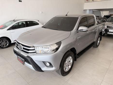 TOYOTA Hilux Caminhonete 2.7 16V 4P SRV FLEX CABINE DUPLA AUTOMTICO, Foto 1