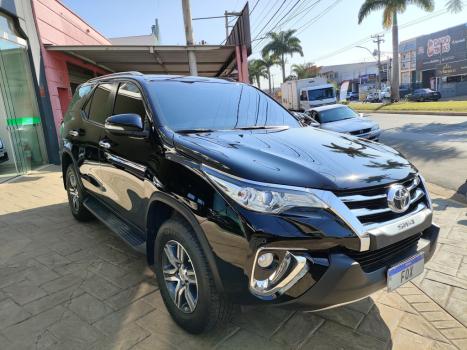 TOYOTA Hilux SW4 2.7 16V 4P FLEX SR 7 LUGARES AUTOMTICO, Foto 2