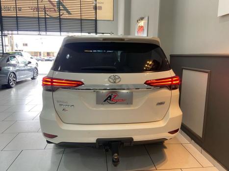 TOYOTA Hilux SW4 2.7 16V 4P FLEX SR 7 LUGARES AUTOMTICO, Foto 3