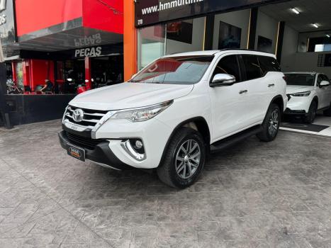 TOYOTA Hilux SW4 2.7 16V 4P FLEX SR 7 LUGARES AUTOMTICO, Foto 4
