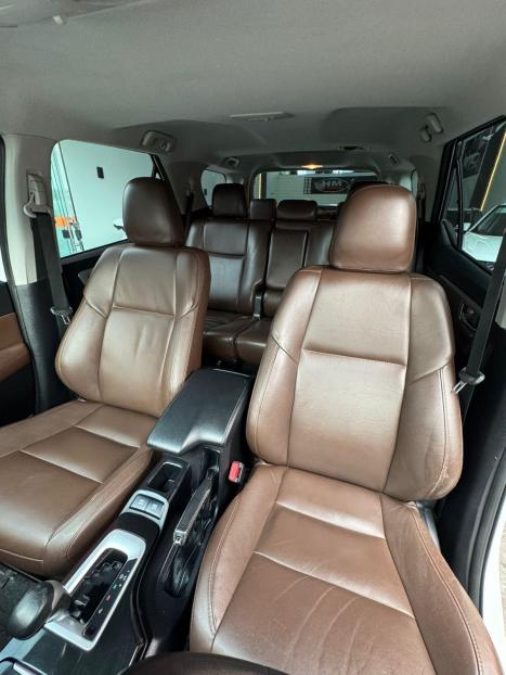 TOYOTA Hilux SW4 2.7 16V 4P FLEX SR 7 LUGARES AUTOMTICO, Foto 6
