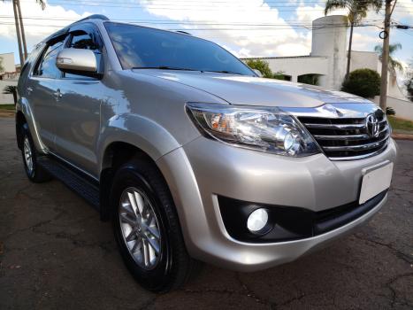 TOYOTA Hilux SW4 2.7 16V 4P SR FLEX AUTOMTICO, Foto 2