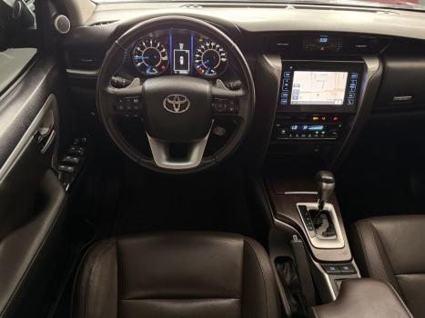 TOYOTA Hilux SW4 2.7 16V 4P FLEX SRV 7 LUGARES AUTOMTICO, Foto 3