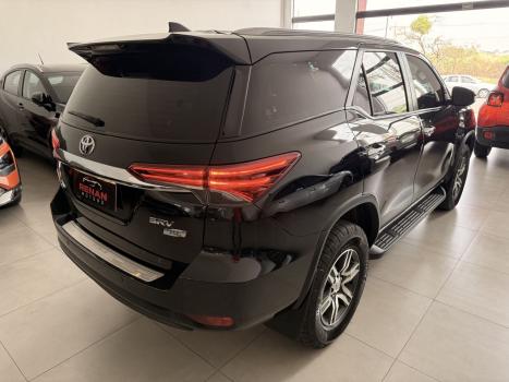 TOYOTA Hilux SW4 2.7 16V 4P FLEX SRV 7 LUGARES AUTOMTICO, Foto 2