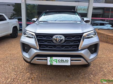 TOYOTA Hilux SW4 2.8 4P SRX 4X4 7 LUGARES TURBO DIESEL AUTOMTICO, Foto 8