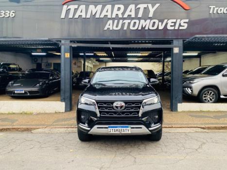 TOYOTA Hilux SW4 2.8 16V 4P SRX 4X4 7 LUGARES TURBO DIESEL AUTOMTICO, Foto 4