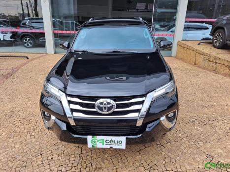 TOYOTA Hilux SW4 2.8 4P SRX 4X4 TURBO DIESEL AUTOMTICO, Foto 14