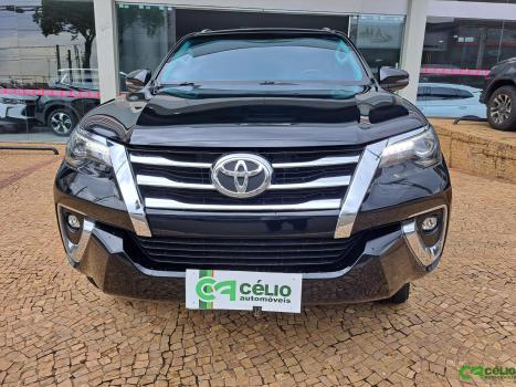 TOYOTA Hilux SW4 2.8 4P SRX 4X4 TURBO DIESEL AUTOMTICO, Foto 15