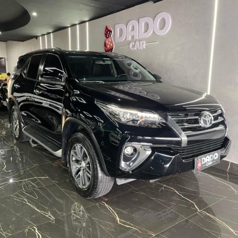 TOYOTA Hilux SW4 2.8 16V 4P SRX 4X4 7 LUGARES TURBO DIESEL AUTOMTICO, Foto 1