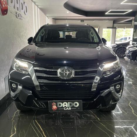 TOYOTA Hilux SW4 2.8 16V 4P SRX 4X4 7 LUGARES TURBO DIESEL AUTOMTICO, Foto 17