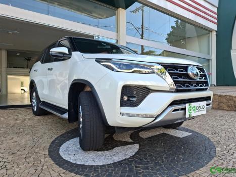 TOYOTA Hilux SW4 2.8 16V 4P SRX 4X4 7 LUGARES TURBO DIESEL AUTOMTICO, Foto 5