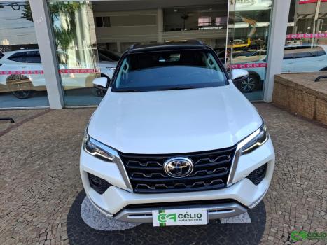 TOYOTA Hilux SW4 2.8 16V 4P SRX 4X4 7 LUGARES TURBO DIESEL AUTOMTICO, Foto 14