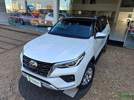 TOYOTA Hilux SW4 2.8 16V 4P SRX 4X4 7 LUGARES TURBO DIESEL AUTOMTICO, Foto 15