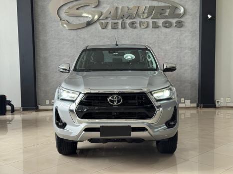 TOYOTA Hilux SW4 2.8 4P SRX 4X4 TURBO DIESEL AUTOMTICO, Foto 1