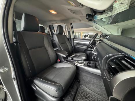 TOYOTA Hilux SW4 2.8 4P SRX 4X4 TURBO DIESEL AUTOMTICO, Foto 11