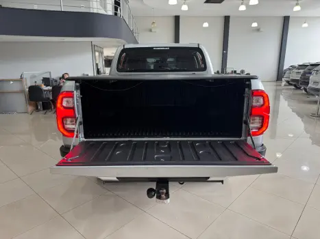 TOYOTA Hilux SW4 2.8 4P SRX 4X4 TURBO DIESEL AUTOMTICO, Foto 15