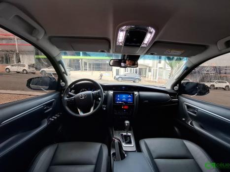TOYOTA Hilux SW4 2.8 16V 4P SRX 4X4 7 LUGARES TURBO DIESEL AUTOMTICO, Foto 11