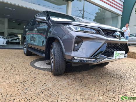 TOYOTA Hilux SW4 2.8 16V 4P SRX 4X4 7 LUGARES TURBO DIESEL AUTOMTICO, Foto 12