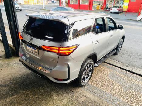 TOYOTA Hilux SW4 2.8 16V 4P SRX 4X4 7 LUGARES TURBO DIESEL AUTOMTICO, Foto 5