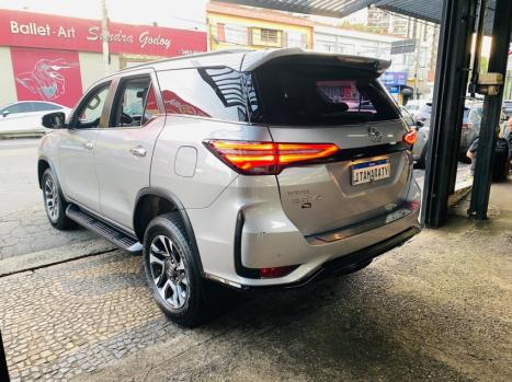 TOYOTA Hilux SW4 2.8 16V 4P SRX 4X4 7 LUGARES TURBO DIESEL AUTOMTICO, Foto 6