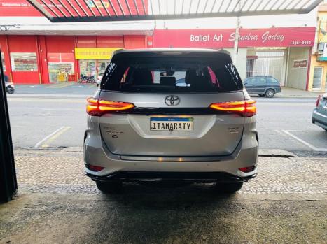 TOYOTA Hilux SW4 2.8 16V 4P SRX 4X4 7 LUGARES TURBO DIESEL AUTOMTICO, Foto 7