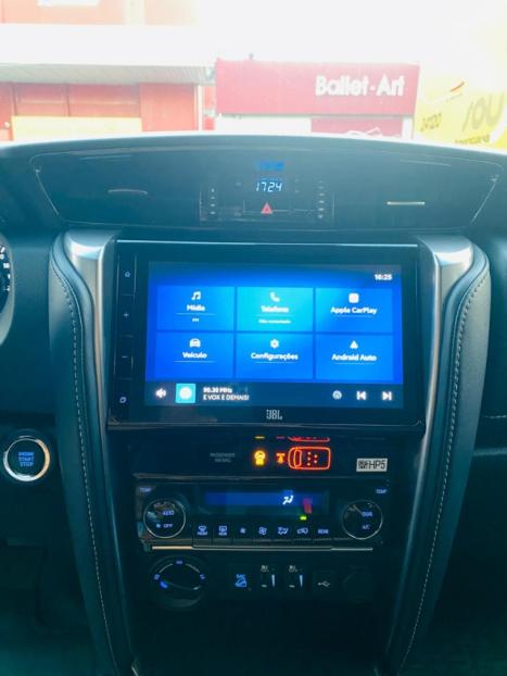 TOYOTA Hilux SW4 2.8 16V 4P SRX 4X4 7 LUGARES TURBO DIESEL AUTOMTICO, Foto 18