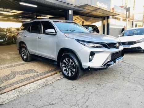 TOYOTA Hilux SW4 2.8 16V 4P SRX PLATINUM 4X4 7 LUGARES TURBO DIESEL AUTOMTICO, Foto 3
