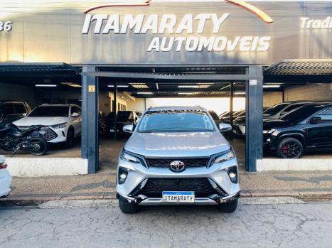 TOYOTA Hilux SW4 2.8 16V 4P SRX PLATINUM 4X4 7 LUGARES TURBO DIESEL AUTOMTICO, Foto 4