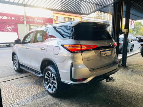 TOYOTA Hilux SW4 2.8 16V 4P SRX PLATINUM 4X4 7 LUGARES TURBO DIESEL AUTOMTICO, Foto 6
