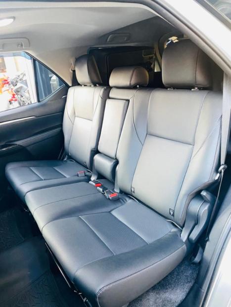 TOYOTA Hilux SW4 2.8 16V 4P SRX PLATINUM 4X4 7 LUGARES TURBO DIESEL AUTOMTICO, Foto 16