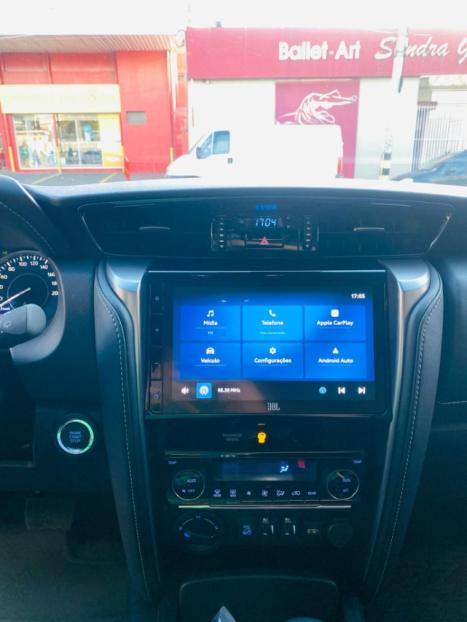 TOYOTA Hilux SW4 2.8 16V 4P SRX PLATINUM 4X4 7 LUGARES TURBO DIESEL AUTOMTICO, Foto 18