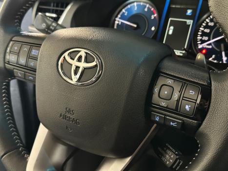TOYOTA Hilux SW4 2.8 16V 4P SRX 4X4 7 LUGARES TURBO DIESEL AUTOMTICO, Foto 14