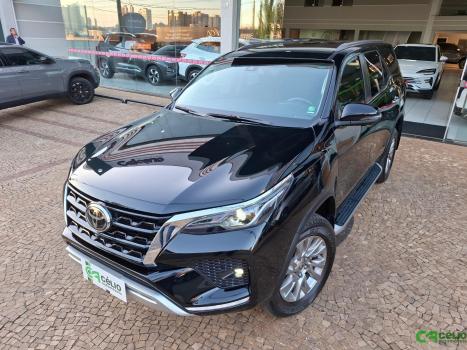 TOYOTA Hilux SW4 2.8 16V 4P SRX 4X4 7 LUGARES TURBO DIESEL AUTOMTICO, Foto 5