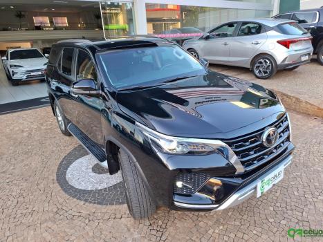 TOYOTA Hilux SW4 2.8 16V 4P SRX 4X4 7 LUGARES TURBO DIESEL AUTOMTICO, Foto 6