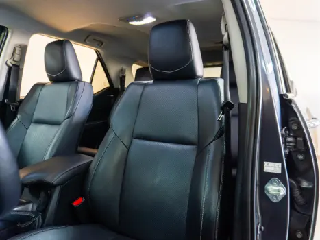 TOYOTA Hilux SW4 2.8 16V 4P SRX 4X4 7 LUGARES TURBO DIESEL AUTOMTICO, Foto 7