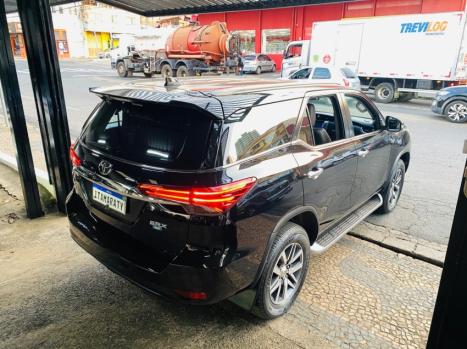 TOYOTA Hilux SW4 2.8 16V 4P SRX 4X4 7 LUGARES TURBO DIESEL AUTOMTICO, Foto 5