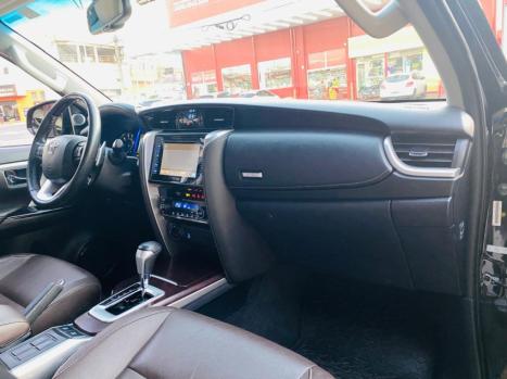 TOYOTA Hilux SW4 2.8 16V 4P SRX 4X4 7 LUGARES TURBO DIESEL AUTOMTICO, Foto 14