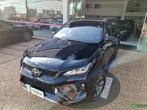 TOYOTA Hilux SW4 2.8 4P SRX 4X4 DIAMOND 7 LUGARES TURBO DIESEL AUTOMTICO, Foto 15