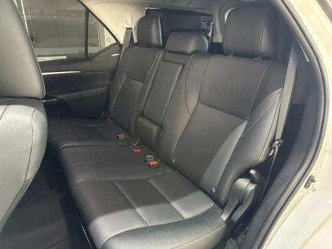 TOYOTA Hilux SW4 2.8 16V 4P SRX PLATINUM 4X4 7 LUGARES TURBO DIESEL AUTOMTICO, Foto 25