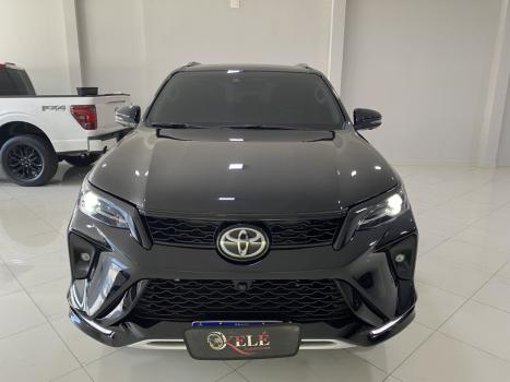 TOYOTA Hilux SW4 2.8 16V 4P SRX PLATINUM 4X4 7 LUGARES TURBO DIESEL AUTOMTICO, Foto 3
